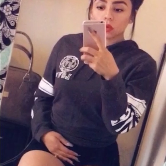 Meet your Posher, Yesenia - Picture 1 of 1